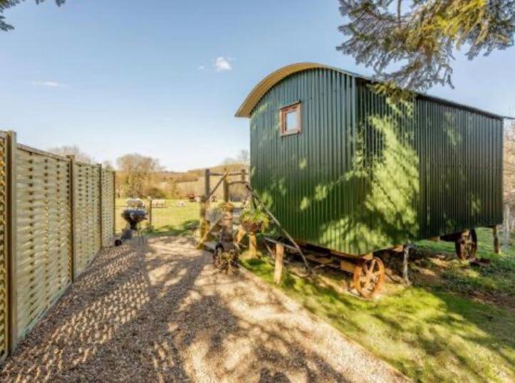 Villa Pooks Rest Hurst Green  Esterno foto