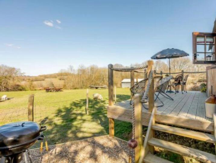 Villa Pooks Rest Hurst Green  Esterno foto